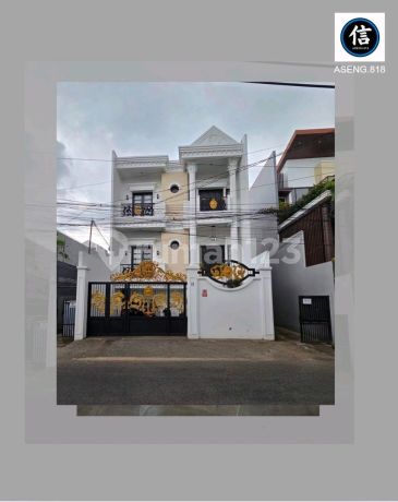 For Sale House in Kebon Jeruk, Jl Masjid Al Anwar, Close to Jl Panjang - Palmerah, Good SHM