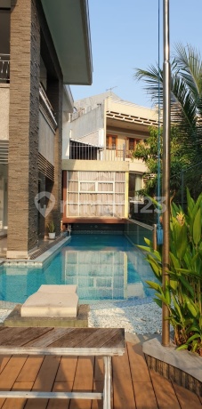 Rumah Dijual Cepat Sunter, Modern Tropis, Bagus, Harga Dekat NJOP Rumah Dijual Cepat Sunter, Modern Tropis, Bagus, Harga Dekat NJOP