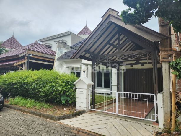 Rumah Graha Estetika Tembalang Dekat Kampus Undip