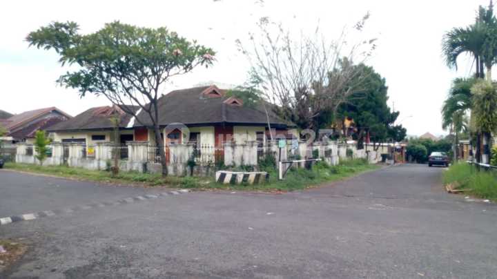 Rumah 1 lantai Butuh Renovasi SHM di Perumahan Villa aster Rumah 1 lantai Butuh Renovasi SHM di Perumahan Villa aster