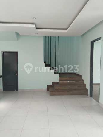 Rumah 2 Lantai Siap Huni SHM di Citraland Bsb Selangkah Dari Danau Rumah 2 Lantai Siap Huni SHM di Citraland Bsb Selangkah Dari Danau