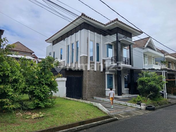Quick Sale Large Comfortable House in Taman Pattaya Lippo Karawaci... Affordable Price...