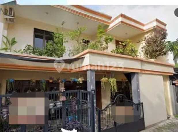Large 2.5-Story House Suitable for Residence, Boarding, or Office in Wisma Tropodo Housing, Sidoarjo Large 2.5-Story House Suitable for Residence, Boarding, or Office in Wisma Tropodo Housing, Sidoarjo