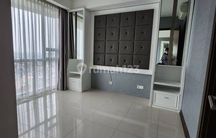 Apartemen Saint Moritz 2 BR Semi Furnished Bagus