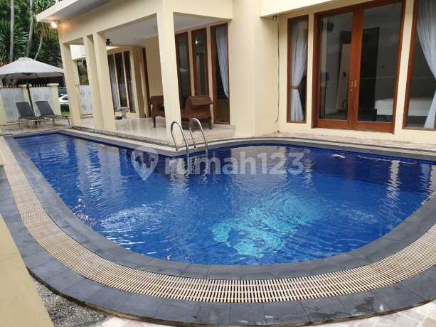Rumah Mutiara Kemang, Lt 395 M2, Swimming Pool, Hrg 11 Milyar 