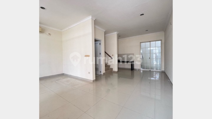 Rumah Green Lake City, West Europe 6X15, 3Br, SHM, Utara, Hrg 2.5 Milyar Rumah Green Lake City, West Europe 6X15, 3Br, SHM, Utara, Hrg 2.5 Milyar
