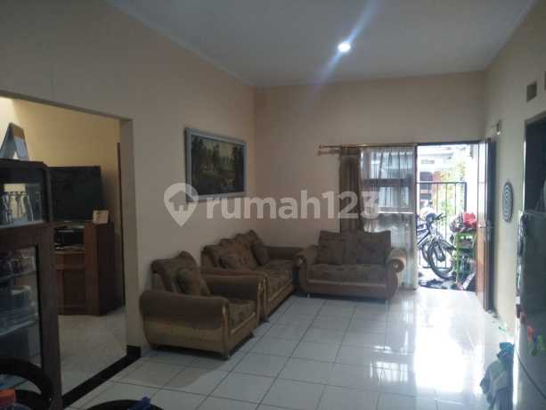 Rumah Nyaman Terawat Siap Huni Minimalis Lokasi Strategis di Cluster Pesona Cisaranten Indah Arcamanik Bandung