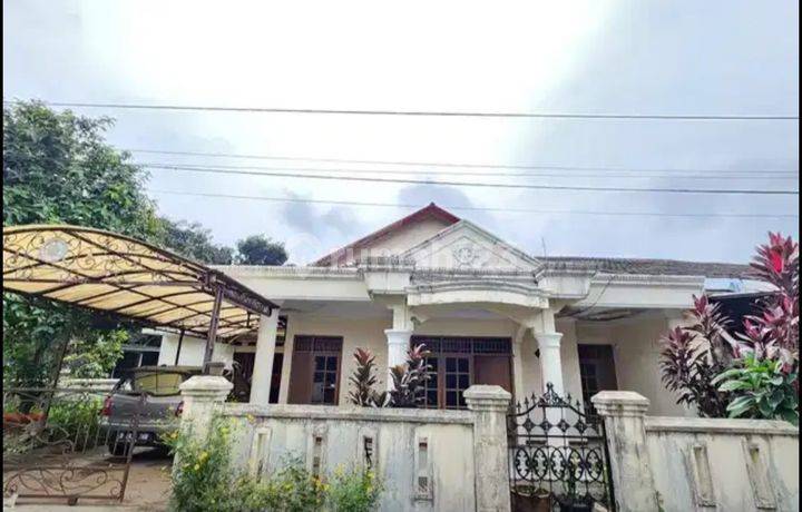 Rumah Hook Siap Huni di Bumi Cibinong Endah
