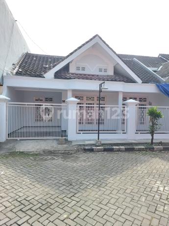 rumah luas 156m2 siap huni strategis di bumi meranti wangi sulfat rumah luas 156m2 siap huni strategis di bumi meranti wangi sulfat