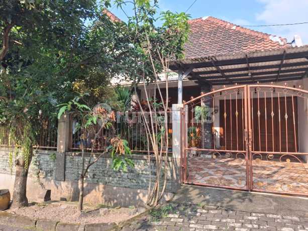 Rumah siap huni luas 180m2 tirtasani estate karangploso Rumah siap huni luas 180m2 tirtasani estate karangploso