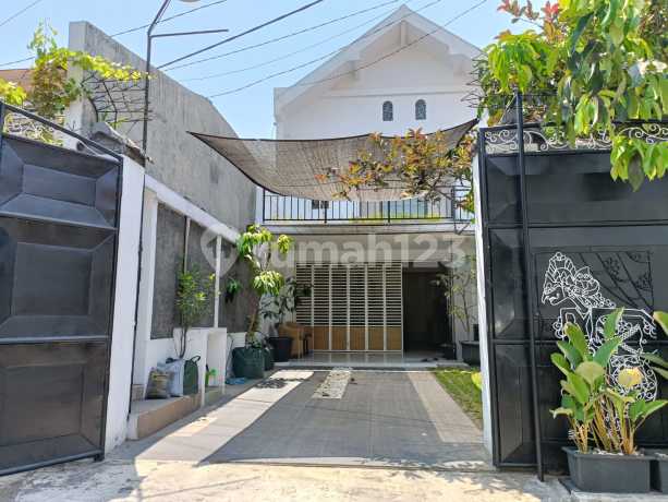 Modern minimalist 2-story villa house ready for occupancy Karanglo Singosari.