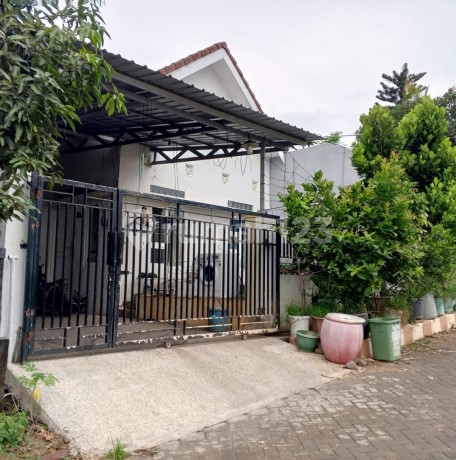 Rumah luas 200m2 siap huni nyaman utk keluarga di graha dewata 