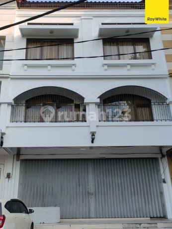 For Sale 4-Story Shop House at Panji Makmur Shop House, East Surabaya For Sale 4-Story Shop House at Panji Makmur Shop House, East Surabaya
