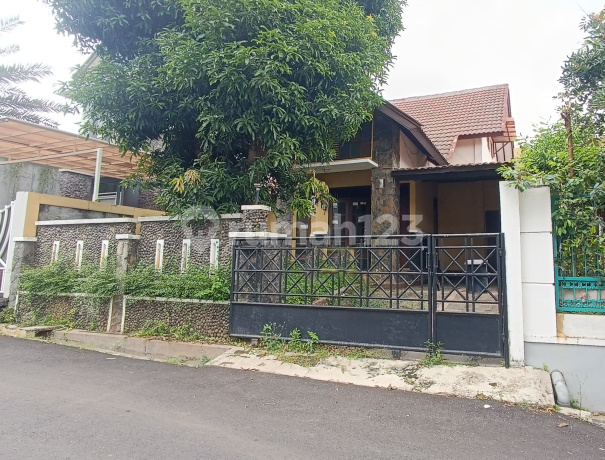 Rumah Dijual Durian Banyumanik Dekat Taman Setiabudi Srondol