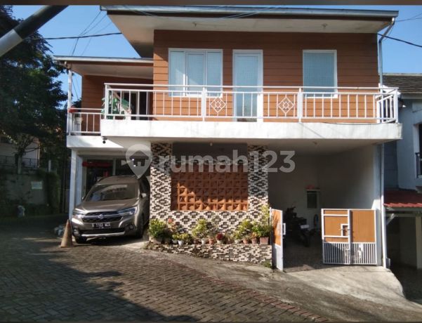Ready-to-Occupy House in Mega Regency Mandalajati Bandung Complex