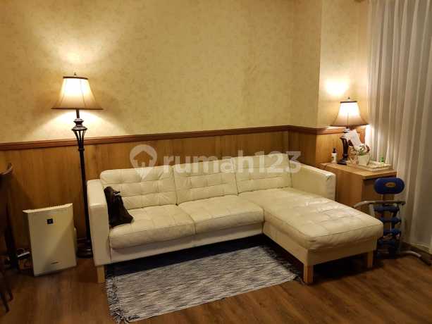 Dijual Apartemen Thamrin Executive 2 Bedroom Lantai Sedang
