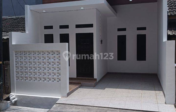 Rumah Daerah Titian Kencana Bekasi Kota