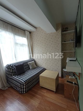 1Br Luas Ala Apartemen Ala Eropa - Nyaman, Elegan & Berkelas