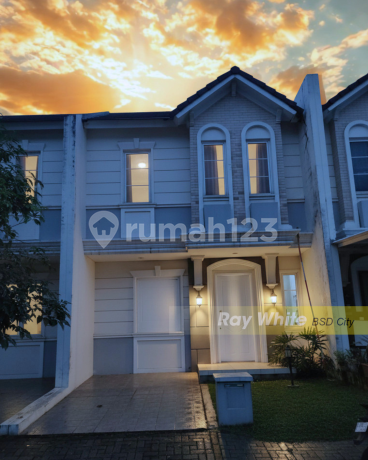 Rumah Semi Furnished 2 Lantai Dekat Tol di Vanya Park BSD City