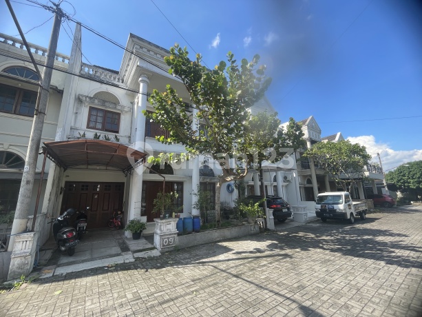 Rumah 2 Lantai di Perumahan Casa Del Espana Jombor Yogyakarta