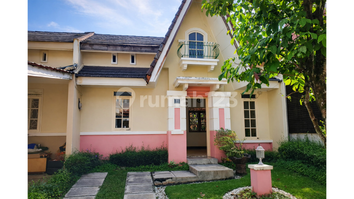 Dijual Rumah Bagus Ada Taman Pribadi Venesia Sentul City Ssr987