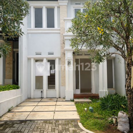 For Sale 2-Storey House with Direct Mountain View, Move-in Ready Sentul City