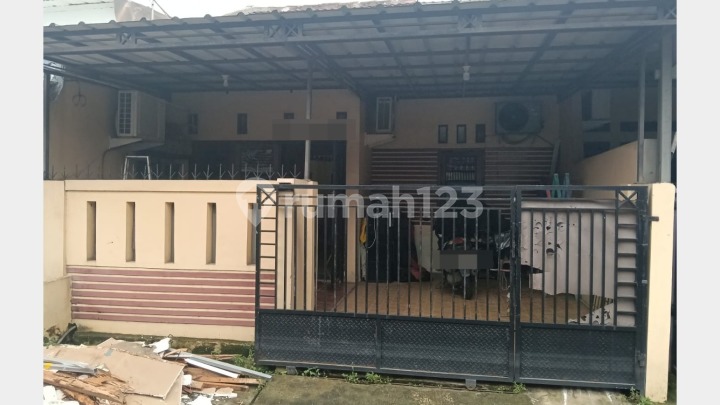 Rumah Strategis di Kota Harapan Indah - Jl. Salak Sudah SHM | Hanya 700 Juta! (028) Rumah Strategis di Kota Harapan Indah - Jl. Salak Sudah SHM | Hanya 700 Juta! (028)