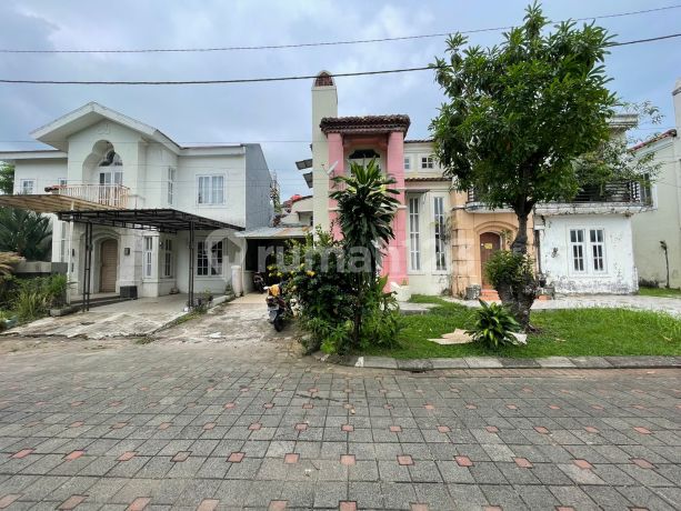 Dijual Rumah 2lt di Tanjung Bunga, Kompleks Espana (rd)