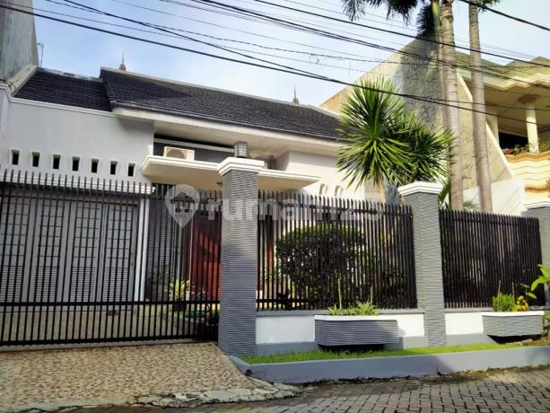 Rumah Pradah Permai Kondisi Semi Furnished Bagus Terawat 