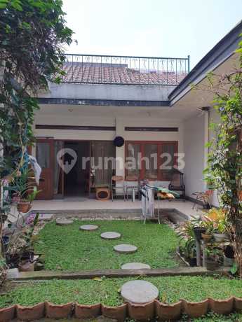 FOR SALE – Rumah Besar Terawat dengan Taman Hijau Luas di Bandung Timur FOR SALE – Rumah Besar Terawat dengan Taman Hijau Luas di Bandung Timur