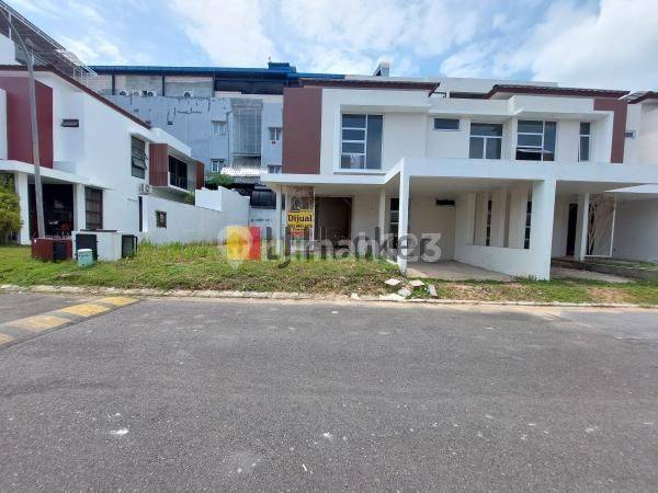 Dijual Rumah di Perumahan Grand Orchid