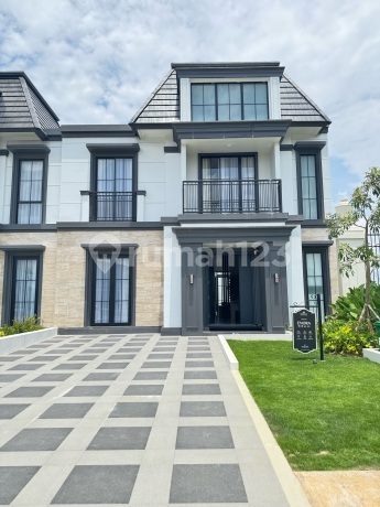 Luxury House in Citraland Tallasa City Makassar Close to Unhas Campus