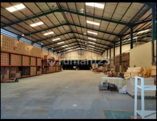 Gudang Murah Siap Pakai Di Pergudangan 8 Dadap Tangerang.