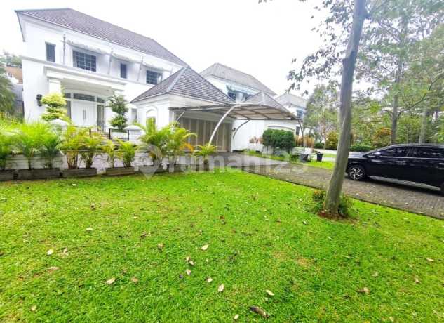 For Sale / For Rent Luxury Fully Furnished 2-Story Residence at De Park Housing, De Maja Cluster in BSD City, Tangerang