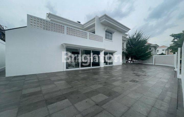 RUMAH MEWAH EMERALD MANSION LIPPO CIKARANG