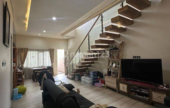 Dijual Rumah 2 Lantai Cluster Buah Batu Regency Dkt Podomoro Park