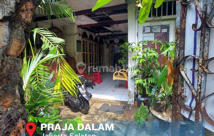 Rumah lama hitung tanah di prime area Praja Dalam, Jakarta Selatan 