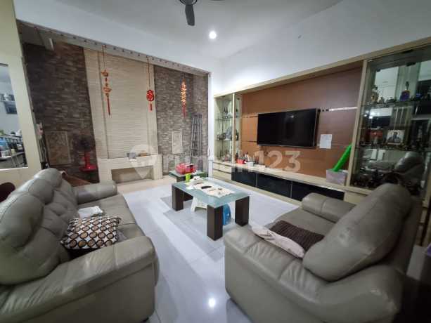 Dijual Cepat Rumah Crown Golf Pik Uk 8X25 Semi Furnish Rapi Siap Huni