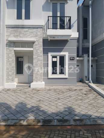 WTS / Dijual Cepat Rumah Siap Huni dan Lokasi Strategis di The Green Residence, Legok, Tangerang, Banten WTS / Dijual Cepat Rumah Siap Huni dan Lokasi Strategis di The Green Residence, Legok, Tangerang, Banten