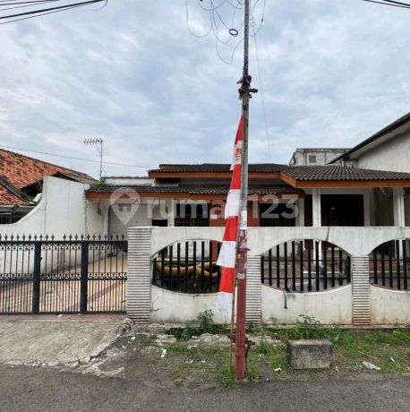For Sale Mining Complex House Kelapa Dua Kebon Jeruk West Jakarta Strategic Location Ready to Occupy Good For Sale Mining Complex House Kelapa Dua Kebon Jeruk West Jakarta Strategic Location Ready to Occupy Good