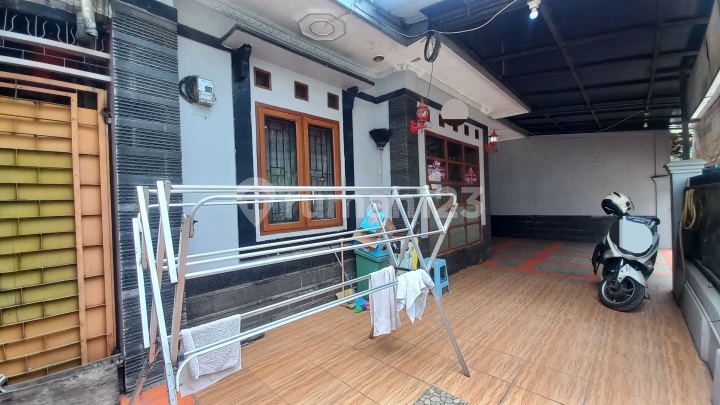 Rumah Daerah Cibaduyut Lokasi Dekat ke Jalan Utama