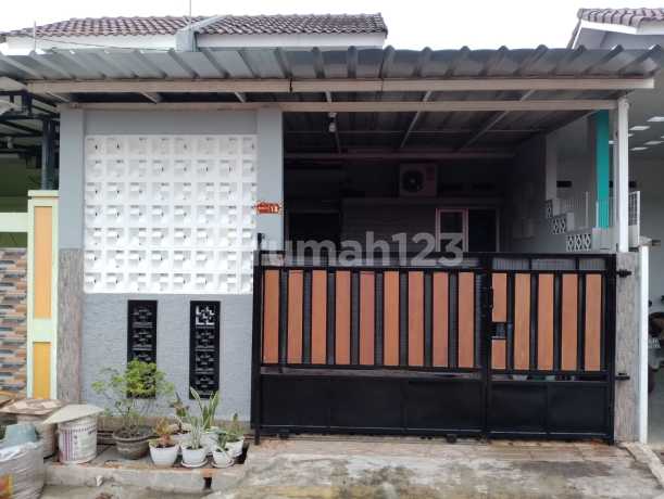 Dijual Cepat Rumah Cantik Siap Huni Dimustika Jaya Bekasi. Dijual Cepat Rumah Cantik Siap Huni Dimustika Jaya Bekasi.