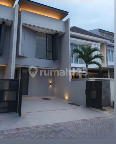 Siap Huni, Rumah, 2 Lantai, Dekat Universitas,Upn Dekat Bandara