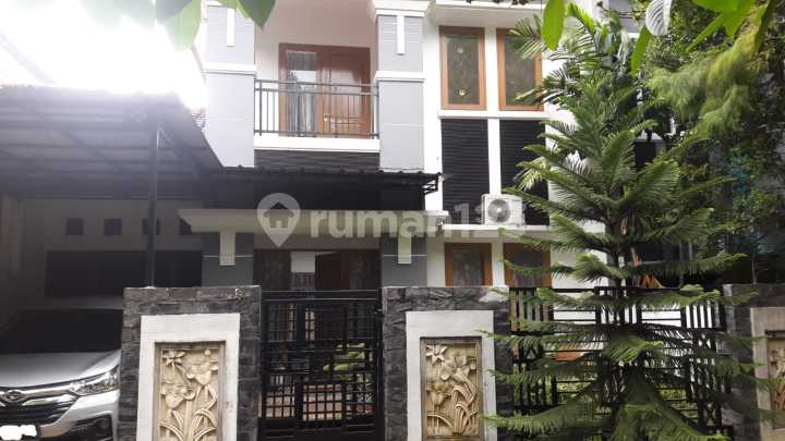 Rumah Modern Asri Dekat Danau Dalam Komplek Di Pesona Telaga Cibinong,