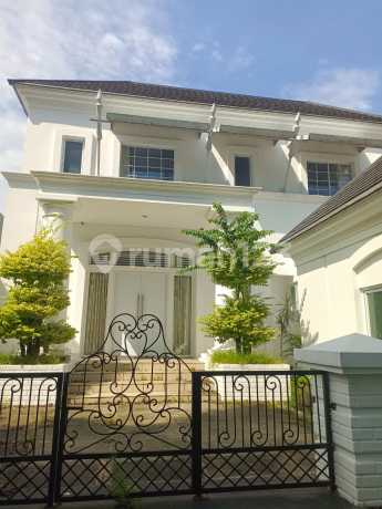 Rumah di Bsd, Tangerang. Cluster De Maja. Lokasi Strategis Lingkungan Asri. Luas Tanah 680M². Harga 21 Milyar Nego