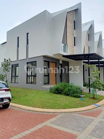 For Sale House Hook Provence Suit Bsd City