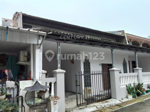 Rumah Strategis Bebas Banjir Di Komp Taman Manggis Permai Depok