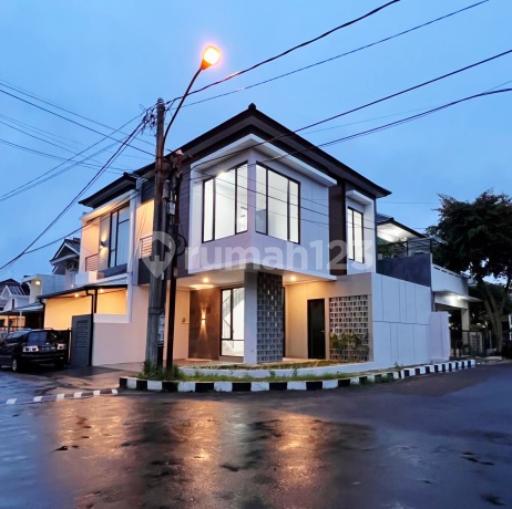 Rumah Baru 2 Lantai 4+1 Kt 3+1 Km Hoek di Kucica Bintaro Jaya SHM Rumah Baru 2 Lantai 4+1 Kt 3+1 Km Hoek di Kucica Bintaro Jaya SHM