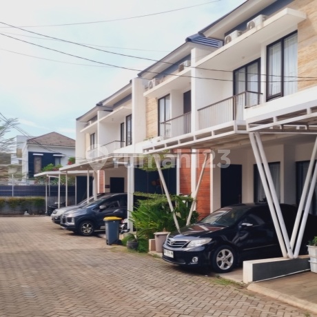 Rumah Siap Huni 2 Lantai Semi Furnish Dekat Cbd Bintaro Jaya Shm