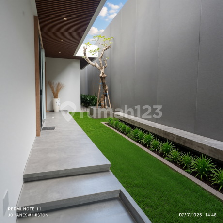 Luxury Home with a Villa Feel at the Main Mediterranean Citraland Golf Hill